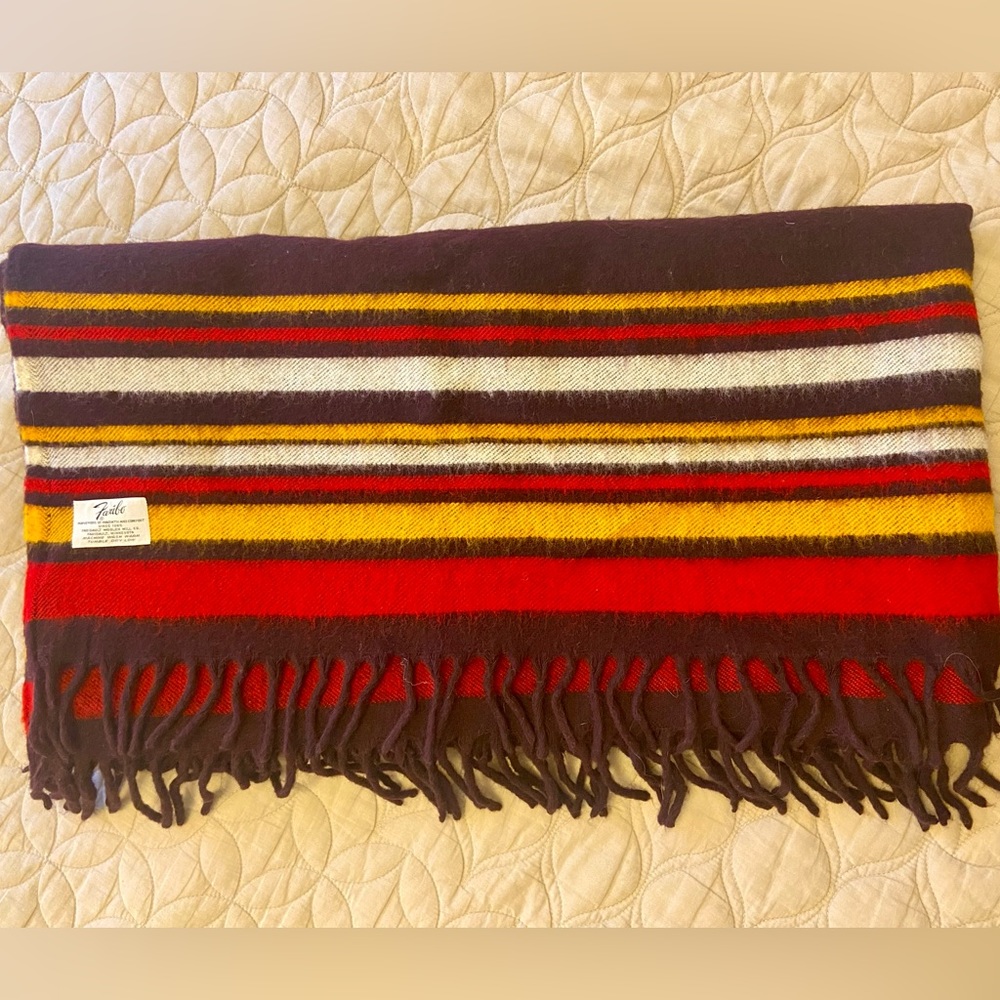 Vintage Faribo 100% Wool Blanket - Faribault Woolen Mill Co. Minnesota